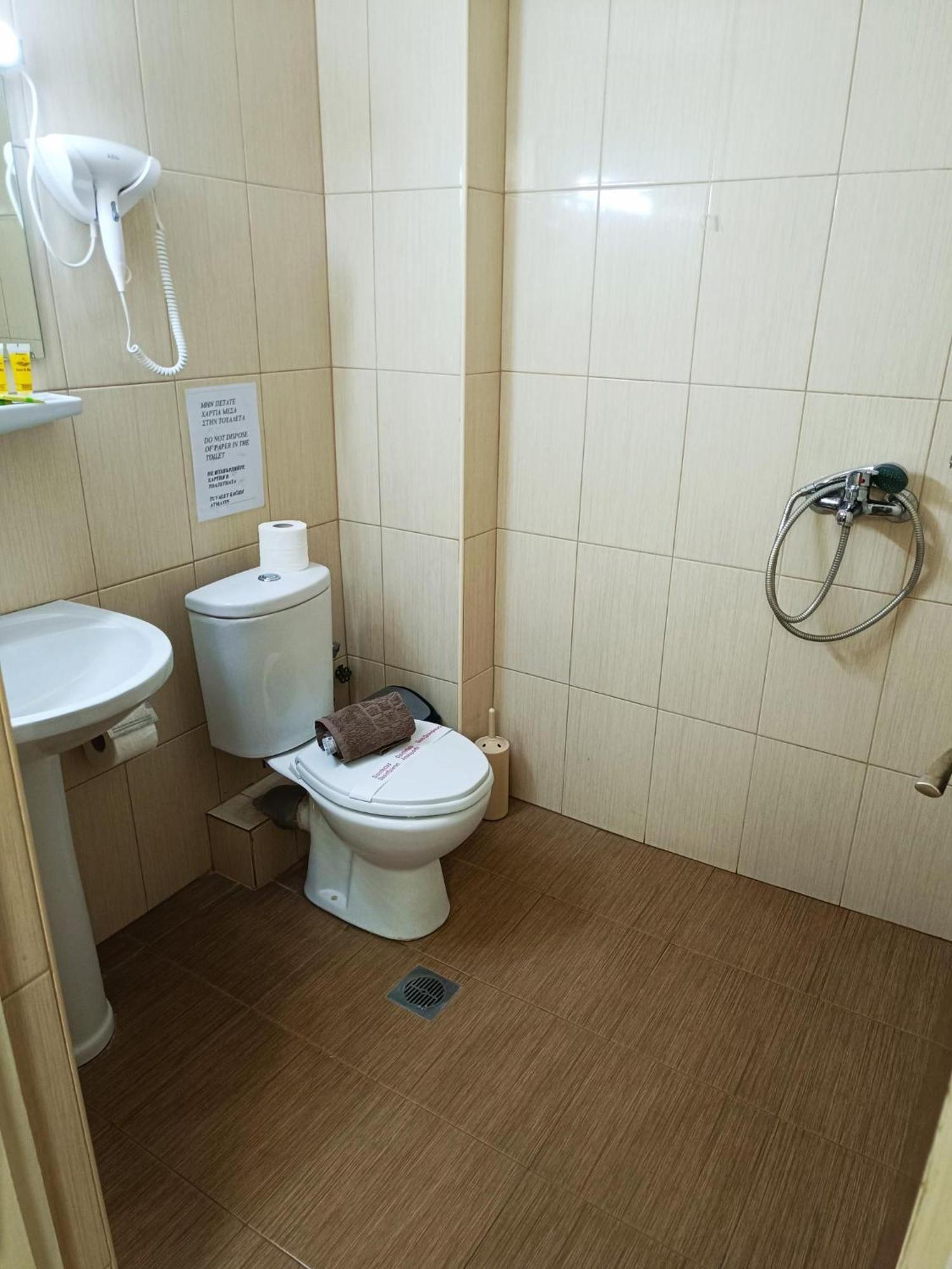 Vosporos Hotel Komotini Bagian luar foto